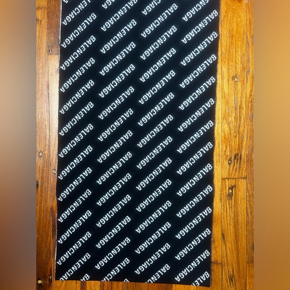 Balenciaga Allover Print Scarf - Picture 7 of 9